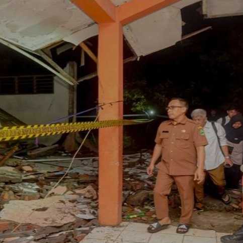 IMGDonec metus orci, malesuada et lectus vitae